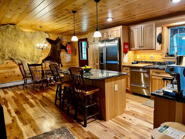 2243 West Lake Road, Poultney, VT 05774