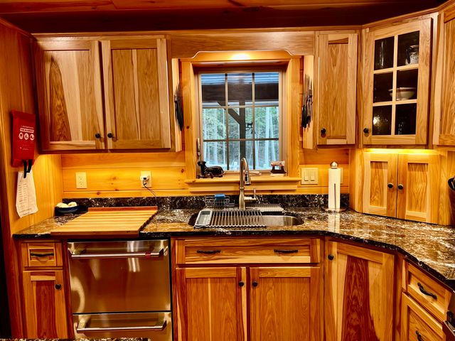 2243 West Lake Road, Poultney, VT 05774