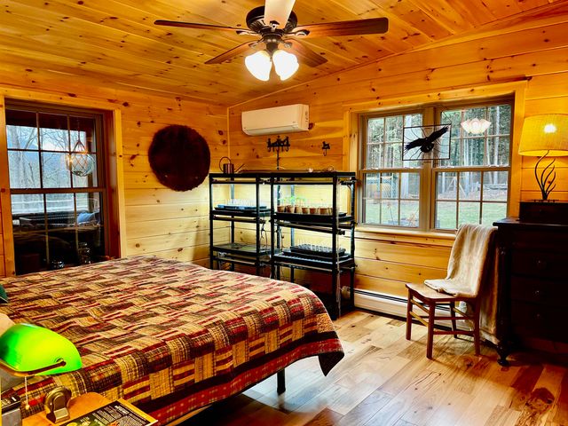 2243 West Lake Road, Poultney, VT 05774