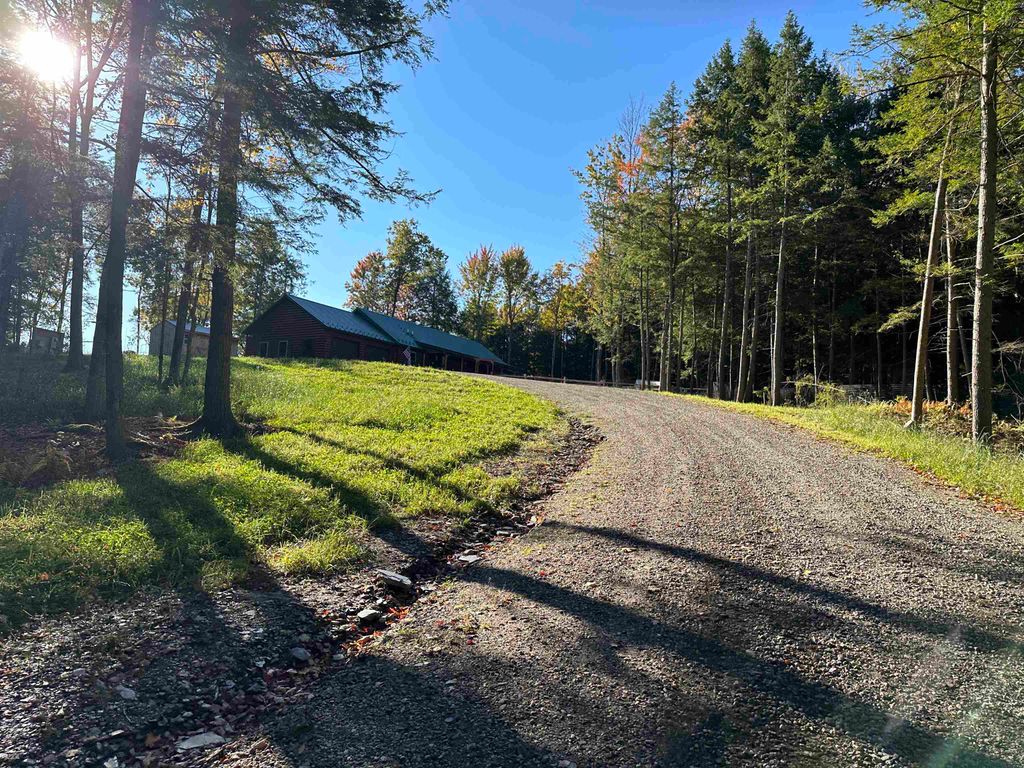 2243 West Lake Road, Poultney, VT 05774