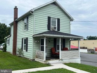 341 W BALTIMORE STREET, Greencastle, PA 17263