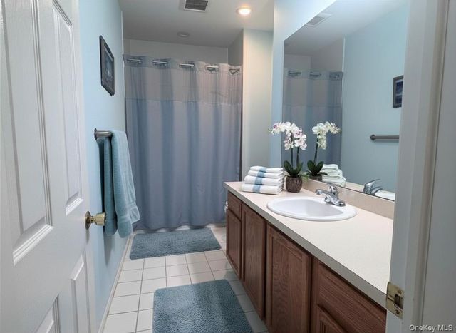 4001 Saint Andrews Avenue 4001, Riverhead, NY 11901