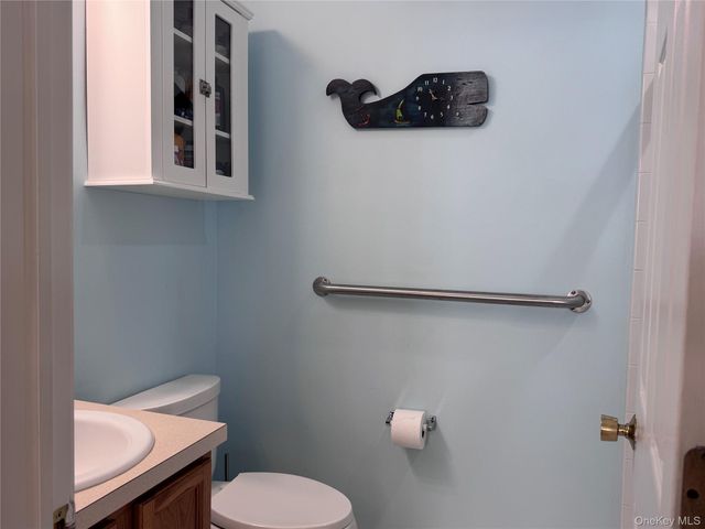 4001 Saint Andrews Avenue 4001, Riverhead, NY 11901