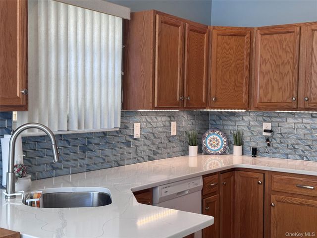 4001 Saint Andrews Avenue 4001, Riverhead, NY 11901