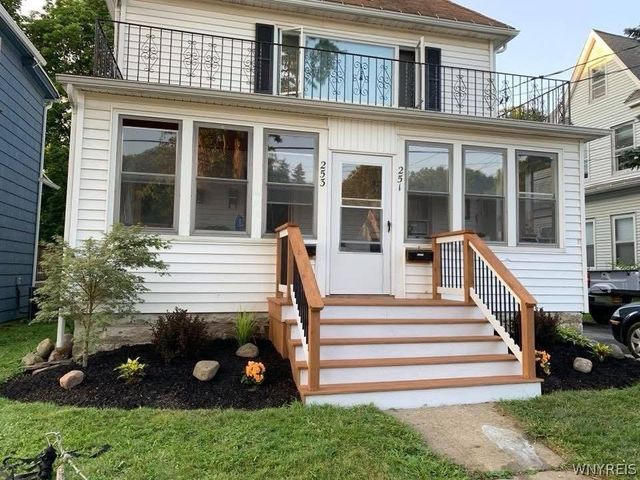 251 Pleasant Avenue, Hamburg, NY 14075