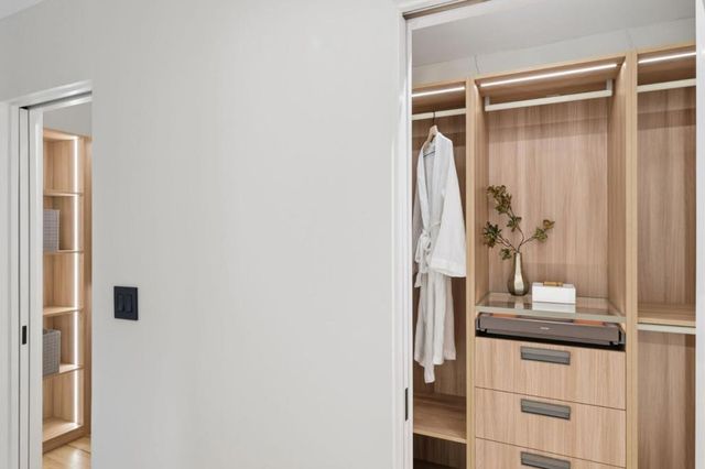 371 E Oakwood Boulevard, Redwood City, CA 94061