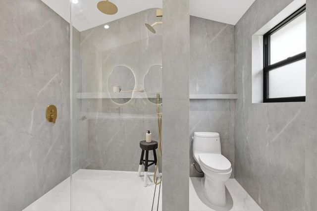 371 E Oakwood Boulevard, Redwood City, CA 94061