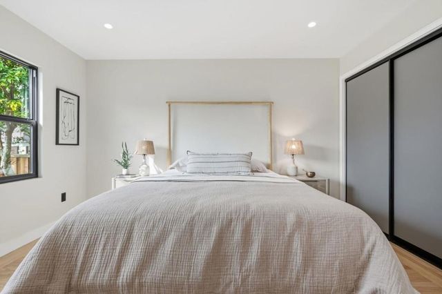 371 E Oakwood Boulevard, Redwood City, CA 94061