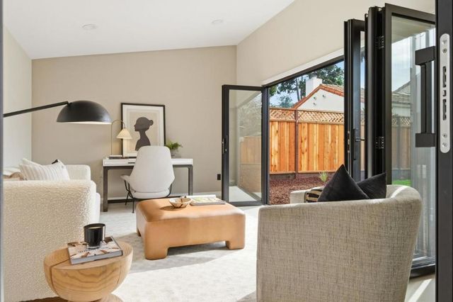 371 E Oakwood Boulevard, Redwood City, CA 94061