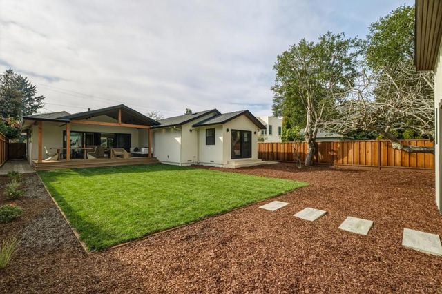 371 E Oakwood Boulevard, Redwood City, CA 94061