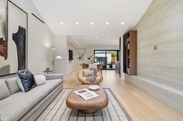 371 E Oakwood Boulevard, Redwood City, CA 94061