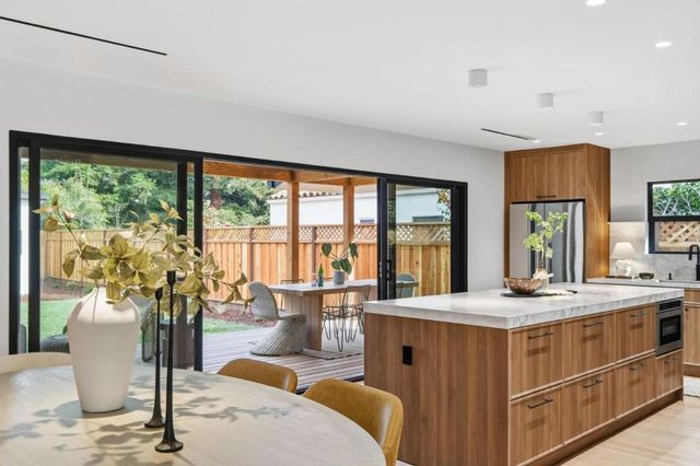 371 E Oakwood Boulevard, Redwood City, CA 94061