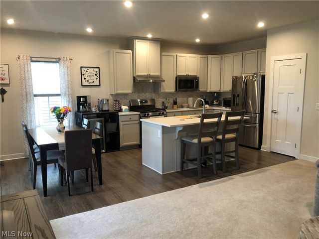 325 Kelley Drive, Macedonia, OH 44056