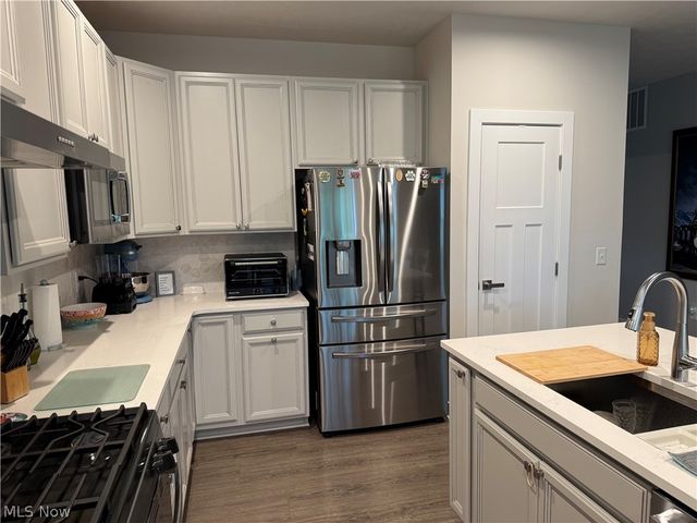 325 Kelley Drive, Macedonia, OH 44056