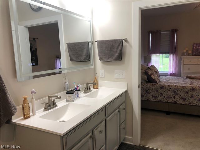 325 Kelley Drive, Macedonia, OH 44056
