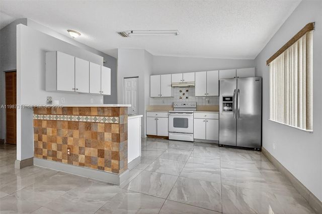 2481 SW 102nd Ave, Miramar, FL 33025