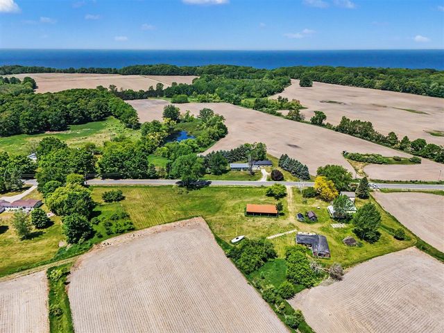 3516 N Ridge Road, Mears, MI 49436