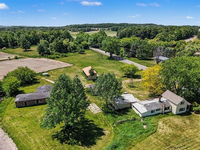 3516 N Ridge Road, Mears, MI 49436
