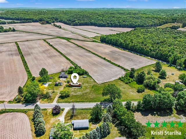 3516 N Ridge Road, Mears, MI 49436