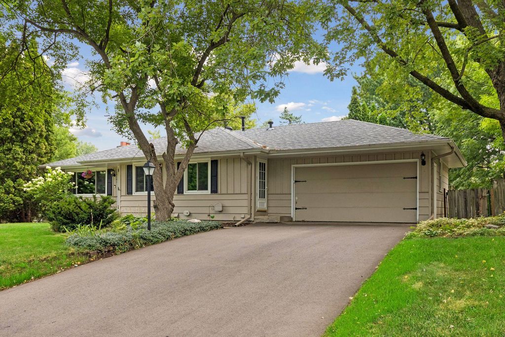13101 Oakland Drive, Burnsville, MN 55337 — photo 3