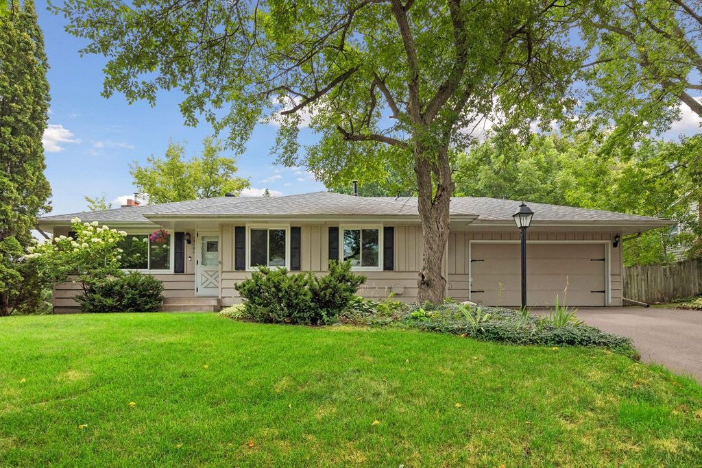 13101 Oakland Drive, Burnsville, MN 55337 — photo 4