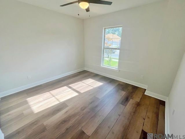13056 Ducks Landing St, Gonzales, LA 70737