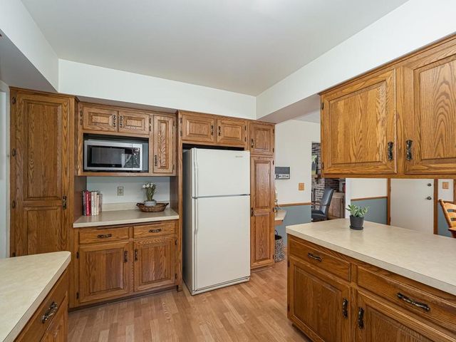 2500 Fernwood Street, Roseville, MN 55113