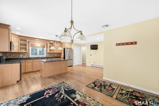 42 Greenwood Street, East Hartford, CT 06118