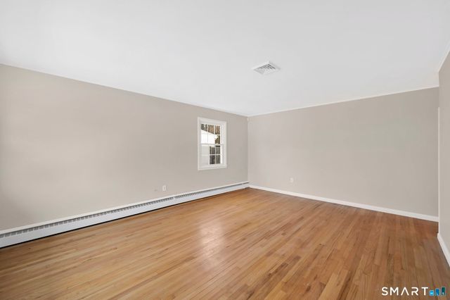 42 Greenwood Street, East Hartford, CT 06118