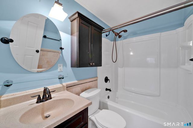 42 Greenwood Street, East Hartford, CT 06118