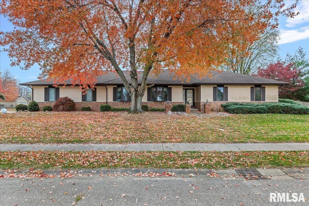 3100 Jalna Drive, Springfield, IL 62704