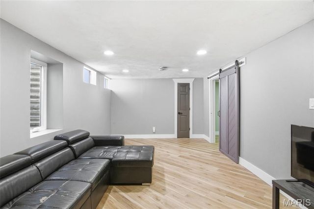 3024 Caroline Street, St Louis, MO 63104