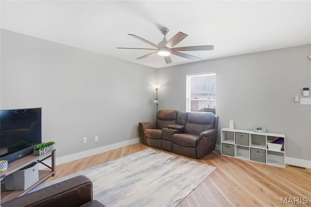3024 Caroline Street, St Louis, MO 63104