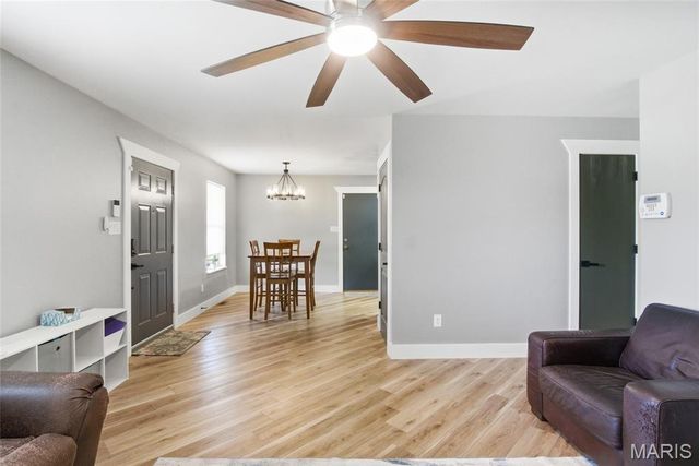 3024 Caroline Street, St Louis, MO 63104