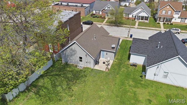 3024 Caroline Street, St Louis, MO 63104