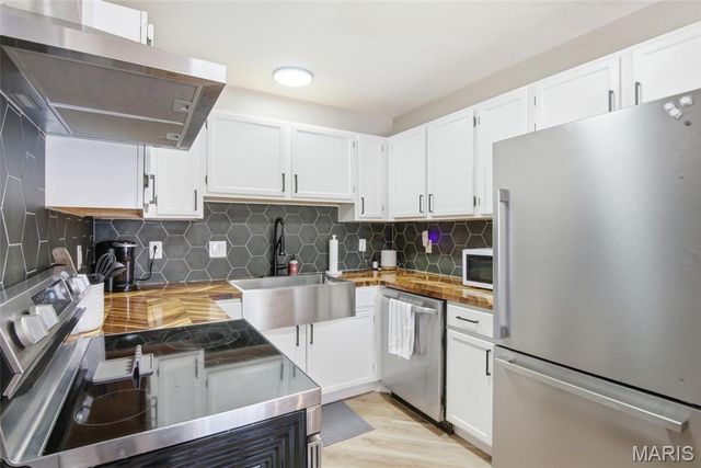 3024 Caroline Street, St Louis, MO 63104