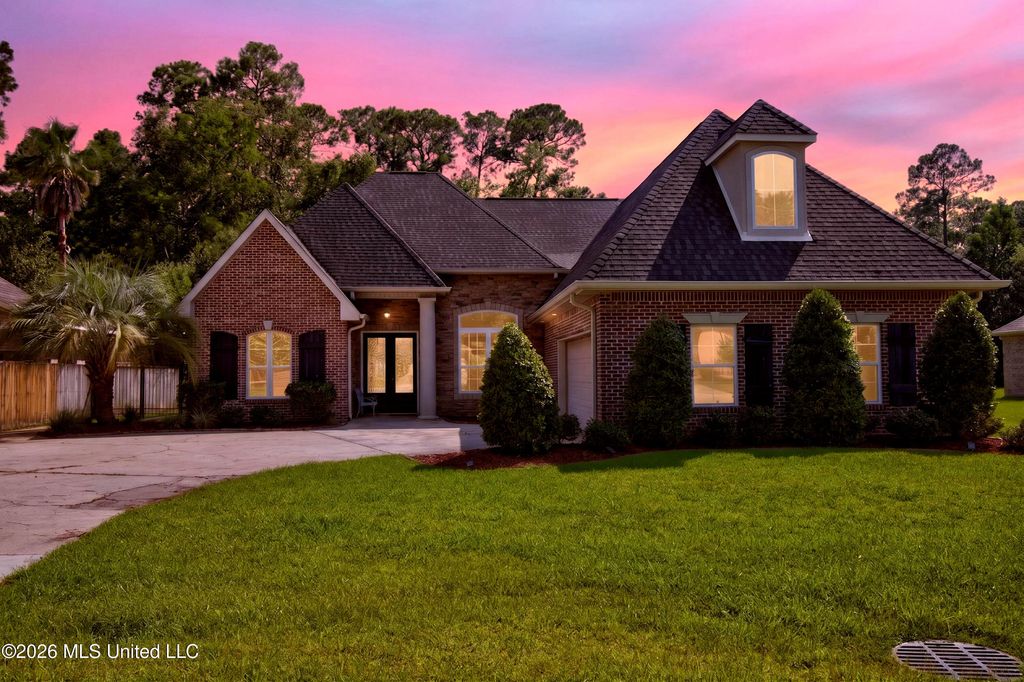 6426 Kome Drive, Diamondhead, MS 39525