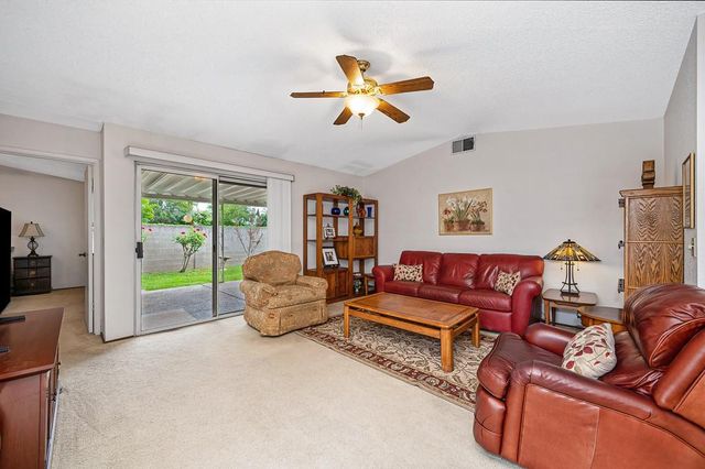 7505 Sunwest Ln, Sacramento, CA 95828