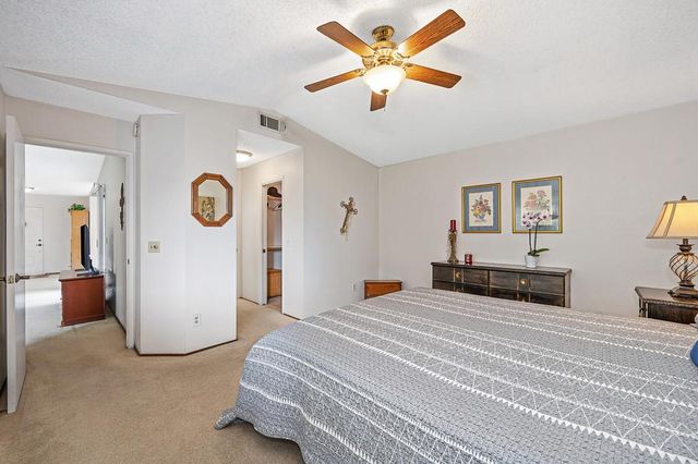 7505 Sunwest Ln, Sacramento, CA 95828