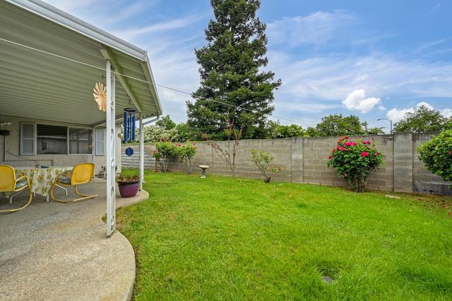 7505 Sunwest Ln, Sacramento, CA 95828