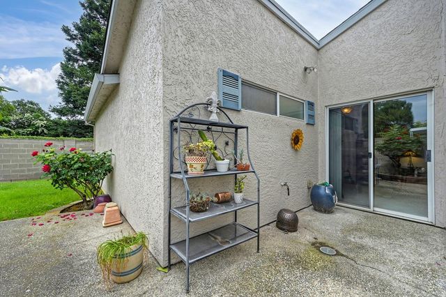 7505 Sunwest Ln, Sacramento, CA 95828