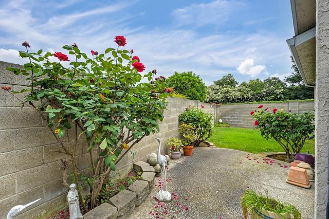 7505 Sunwest Ln, Sacramento, CA 95828