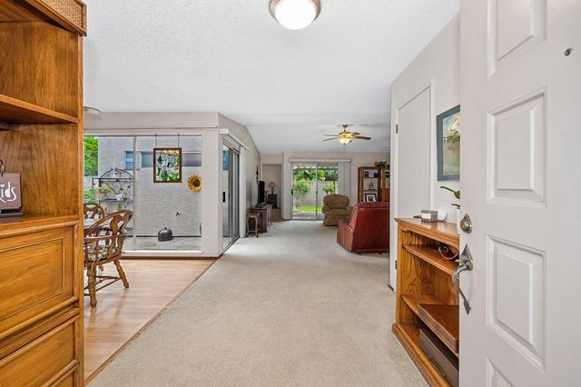 7505 Sunwest Ln, Sacramento, CA 95828