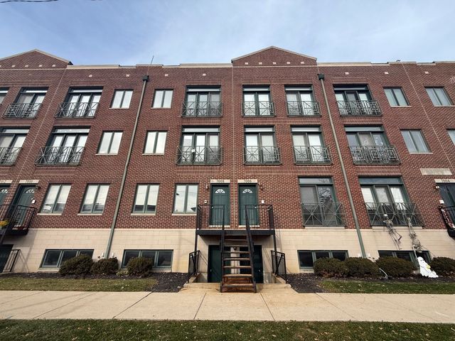 7006 W MEDILL Avenue, Chicago, IL 60707