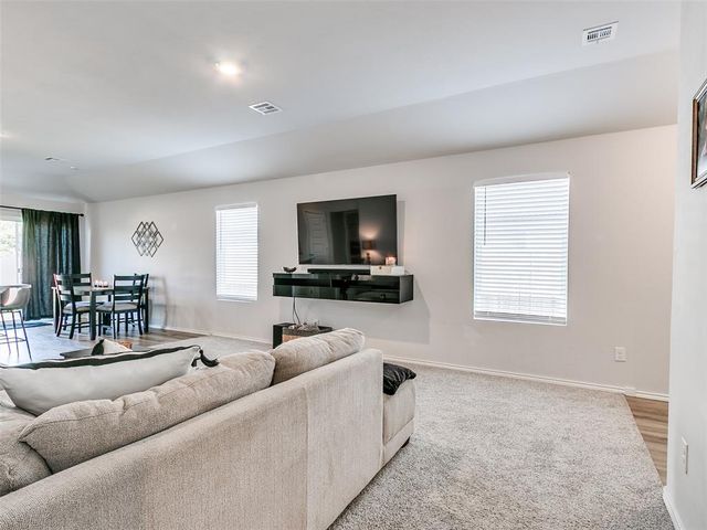 11701 Annette Drive, Yukon, OK 73099