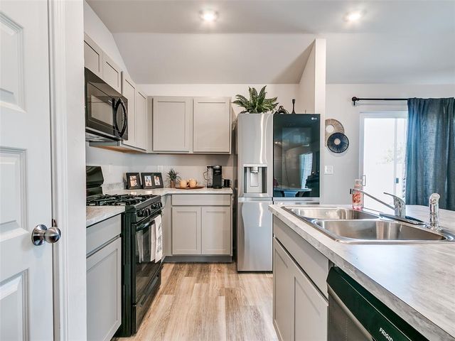 11701 Annette Drive, Yukon, OK 73099