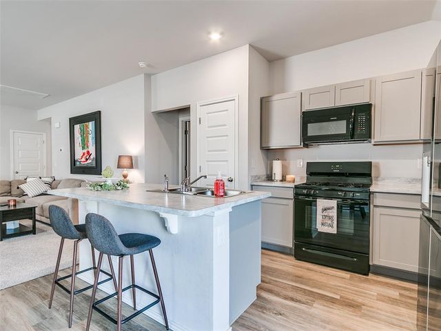 11701 Annette Drive, Yukon, OK 73099