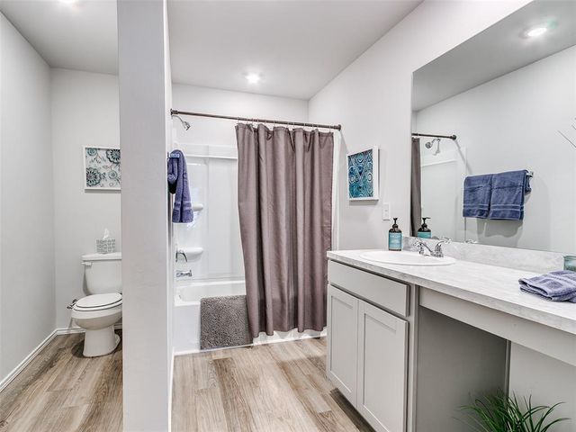 11701 Annette Drive, Yukon, OK 73099