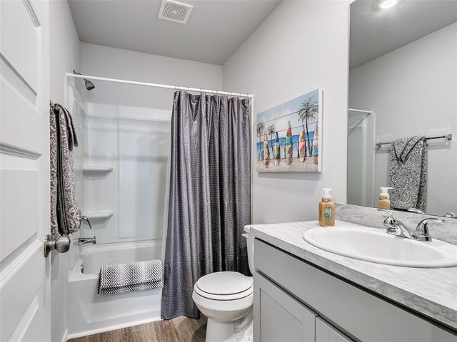 11701 Annette Drive, Yukon, OK 73099