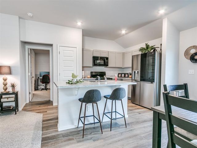 11701 Annette Drive, Yukon, OK 73099